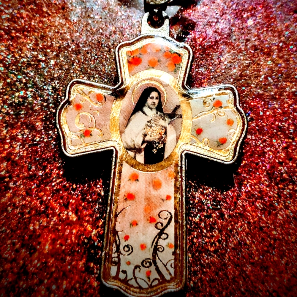 Beautiful vintage religious keychain with soft pink flowers